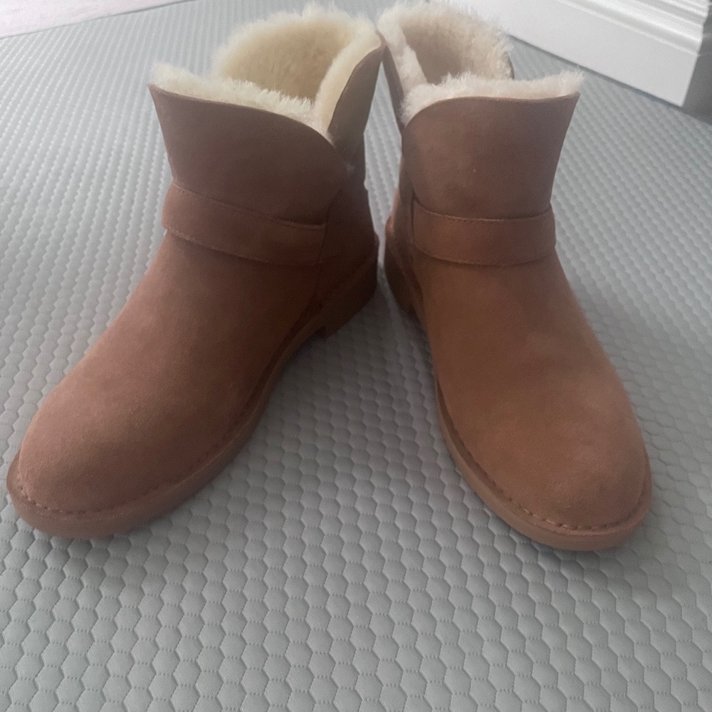 Women’s Ugg Boots- Size 10